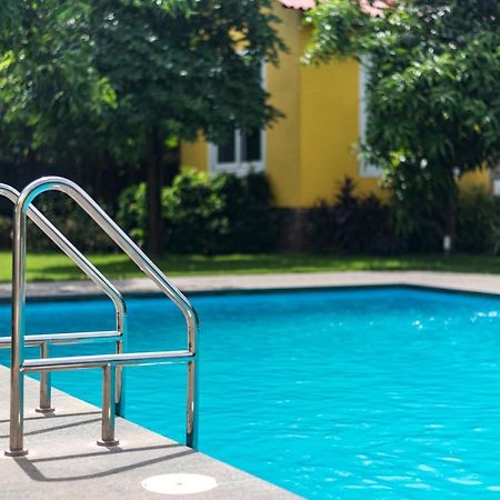Saffronstays Casa Manga, Karjat - Pet-Friendly Pool Villa Near Nd'S Film World And Saltt Eksteriør billede